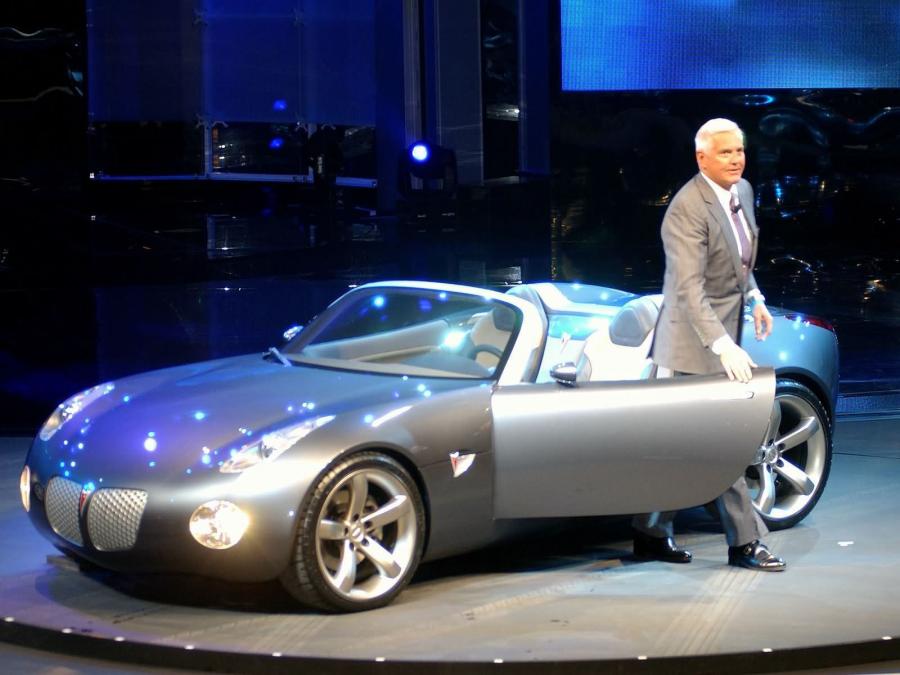  Pontiac Solstice Roadster Concept 2002 года  (фото 18 из 34)